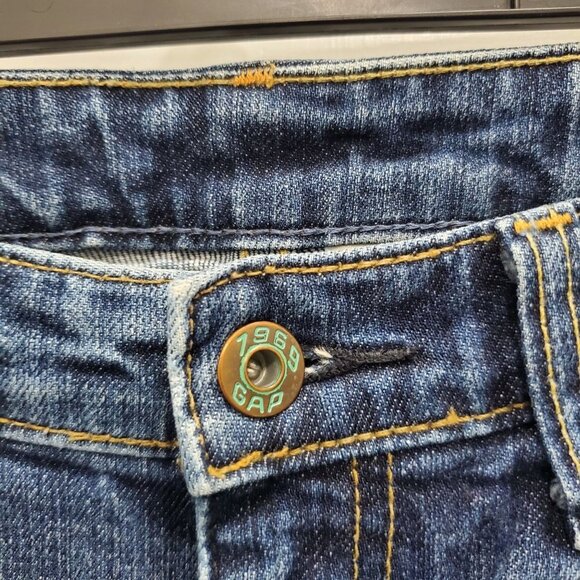 GAP 1969 Women's Y2K Classic Fit Medium Wash Distressed Bootcut Leg Jeans Sz 2A - Picture 2 of 6